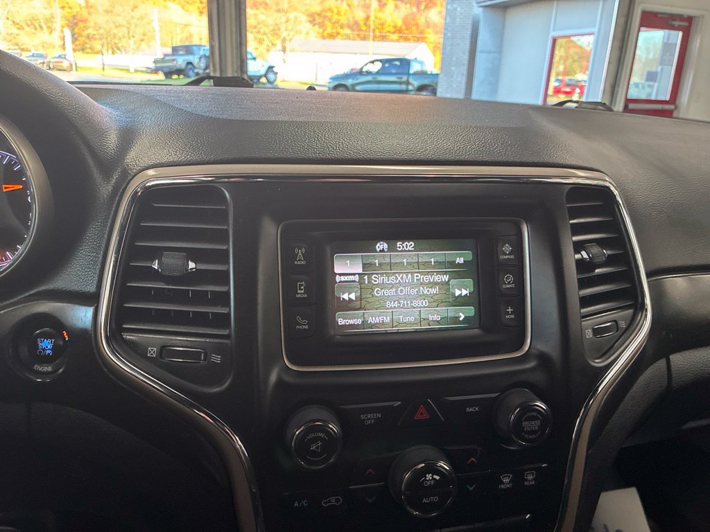 Used 2015 Jeep Grand Cherokee Laredo w/ Quick Order Package 23E AWD/4WD image 34