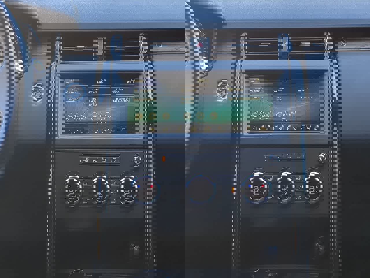 Used 2018 Land Rover Discovery SE image 29