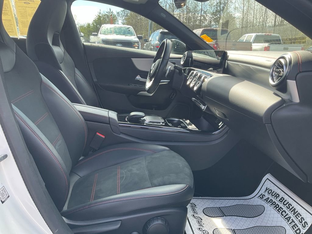 Used 2022 Mercedes-Benz CLA 250 image 12