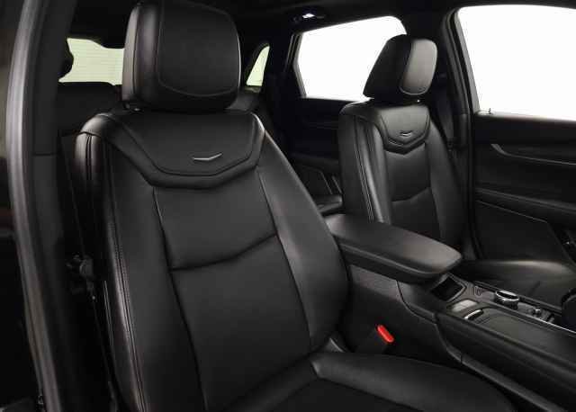 Certified 2022 Cadillac XT5 Sportv w/ Technology Package image 42