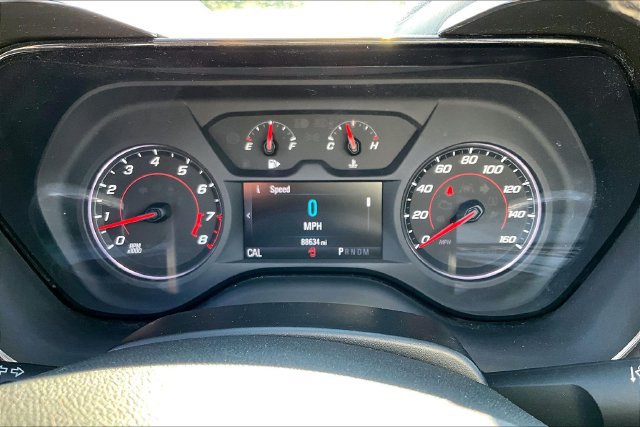 Used 2018 Chevrolet Camaro LT RWD image 12