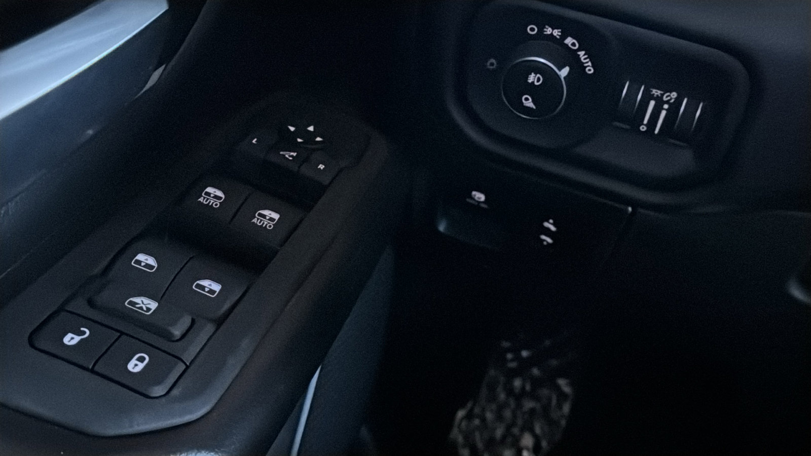 Used 2025 RAM 1500 Big Horn AWD/4WD image 32