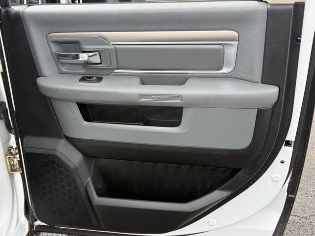 Used 2014 RAM 3500 Big Horn image 30