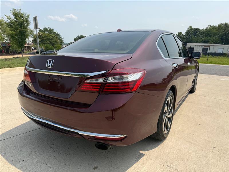 Used 2017 Honda Accord EX image 7