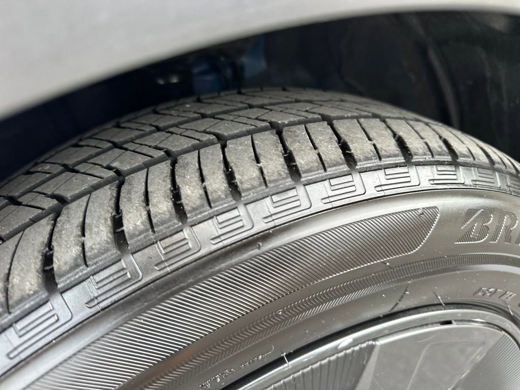 Used 2025 Toyota Prius LE image 13