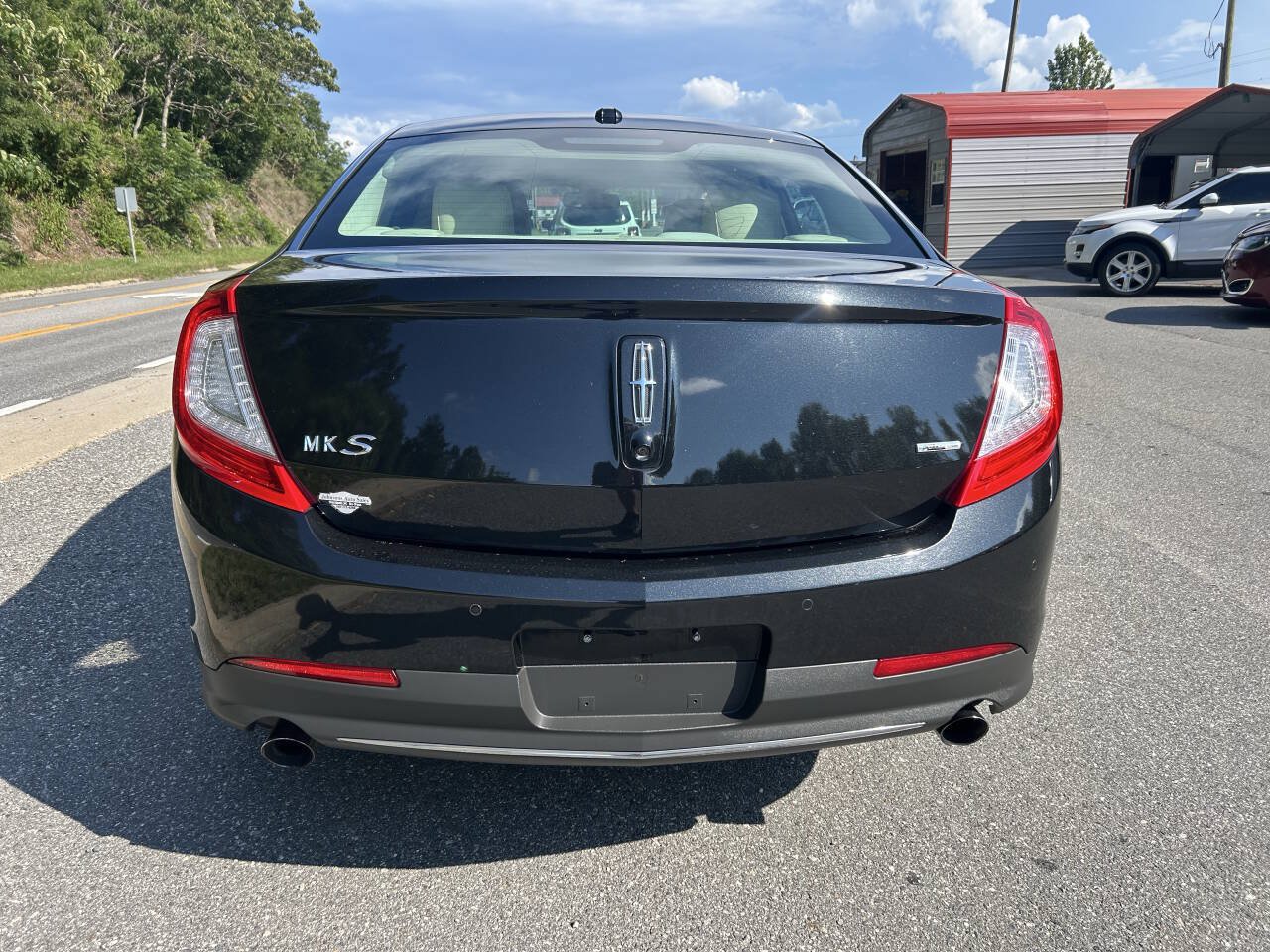 Used 2013 Lincoln MKS AWD image 7