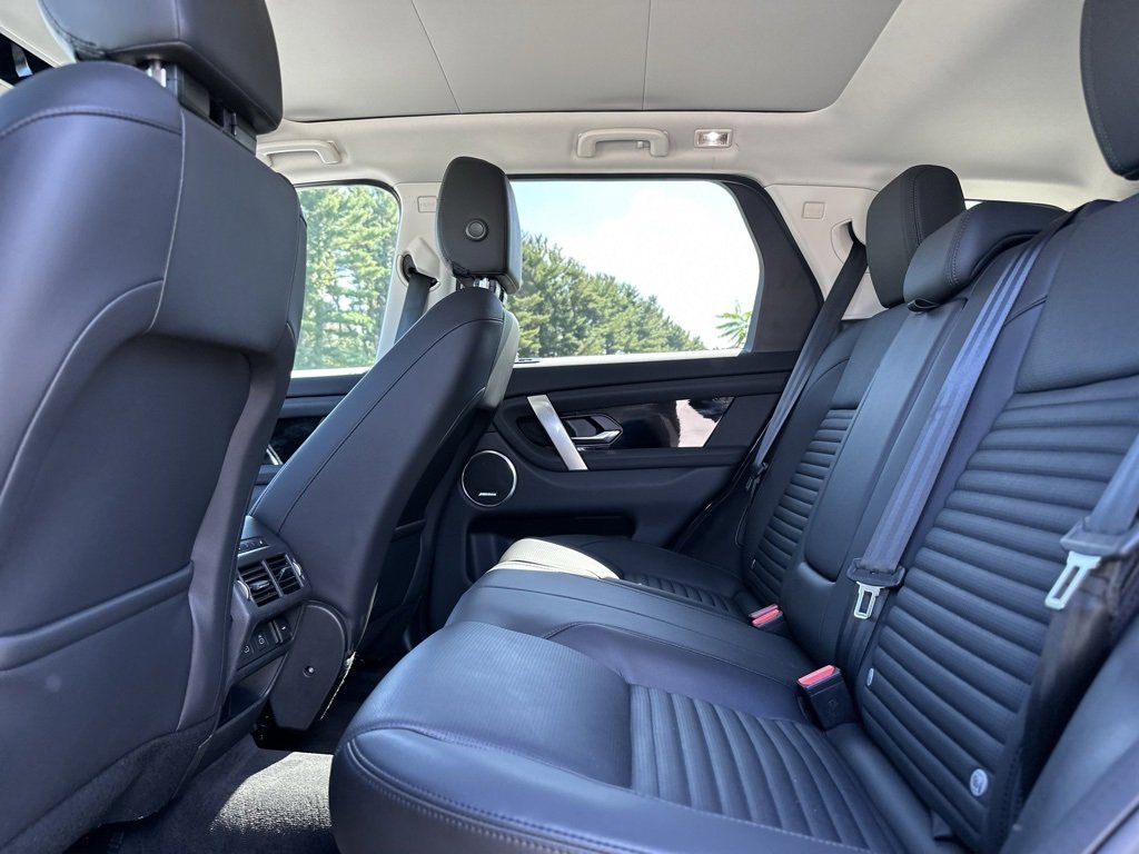 Used 2024 Land Rover Discovery Sport S image 19
