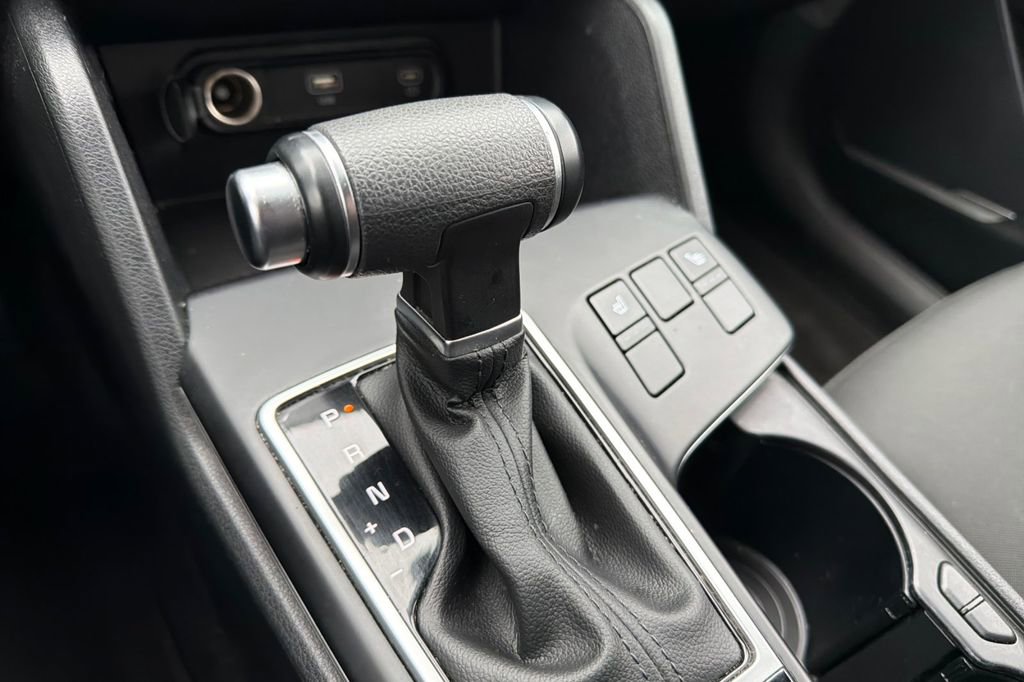 Used 2023 Kia Sportage LX image 18