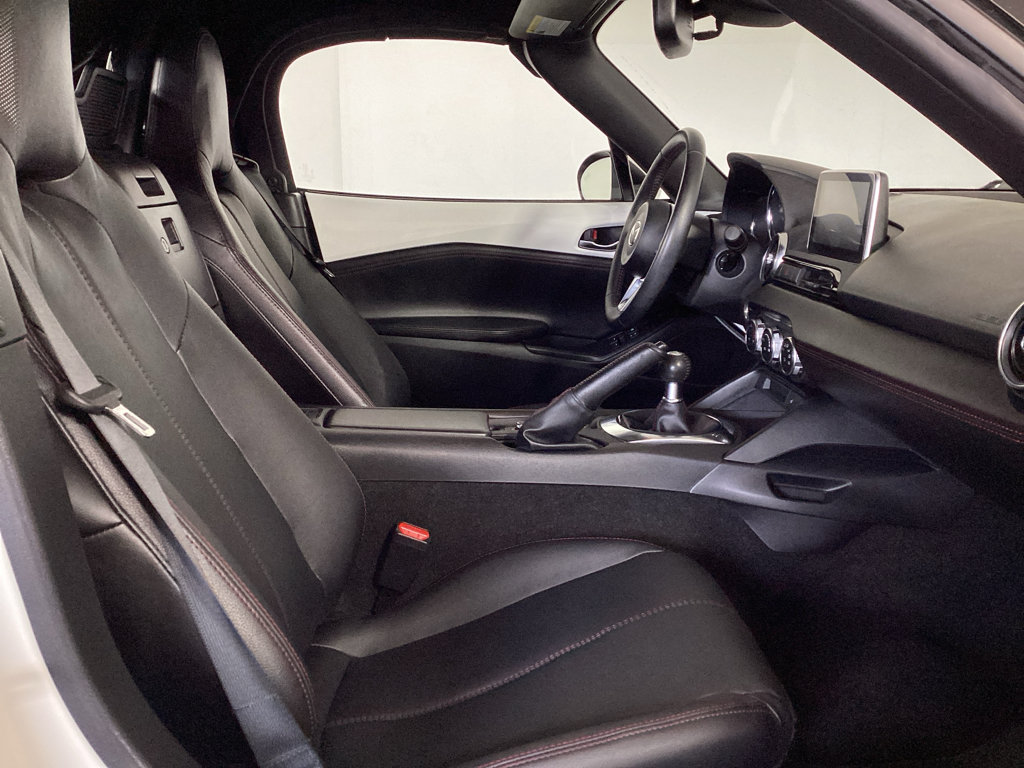Used 2016 MAZDA MX-5 Miata Grand Touring RWD image 9