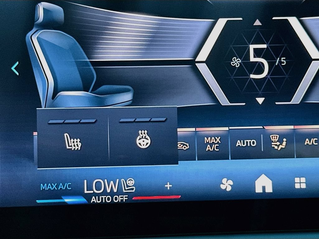 Used 2026 BMW 228i xDrive w/ Technology Package AWD/4WD image 21