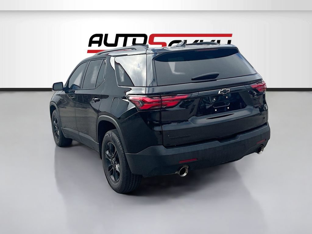 Used 2023 Chevrolet Traverse LT FWD image 5