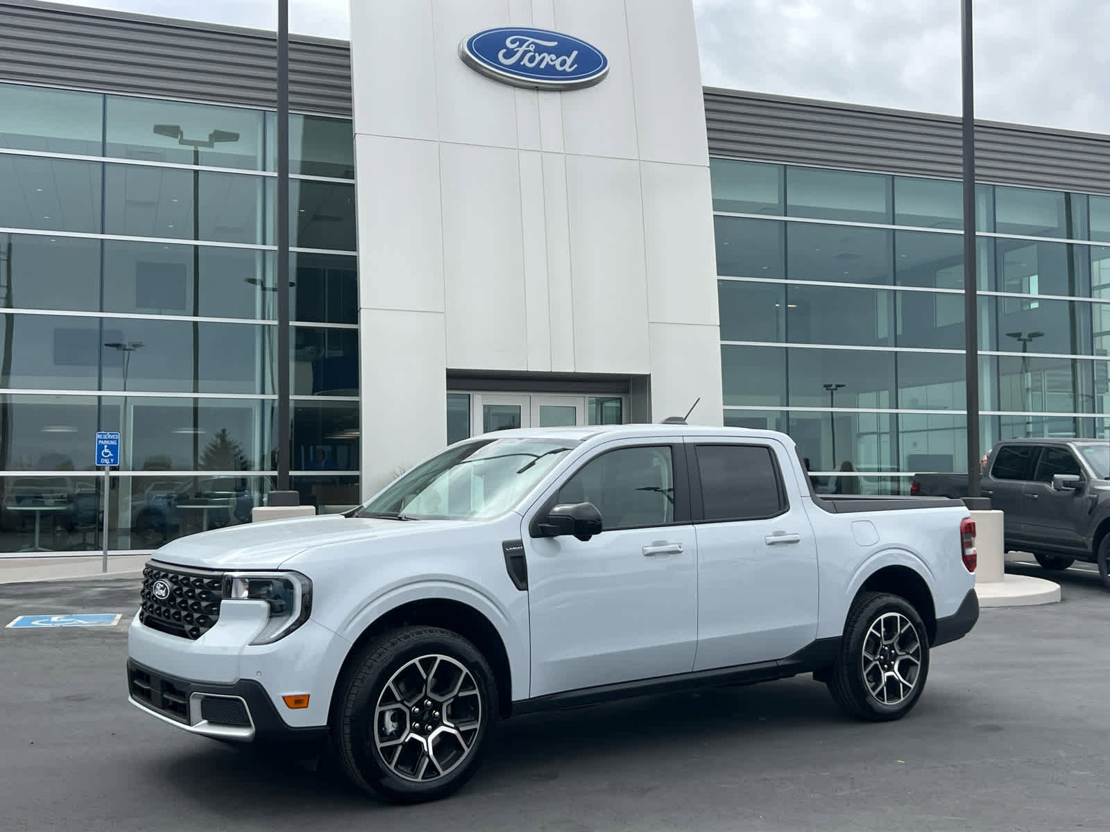 New 2025 Ford Maverick Lariat w/ 4K Tow Package