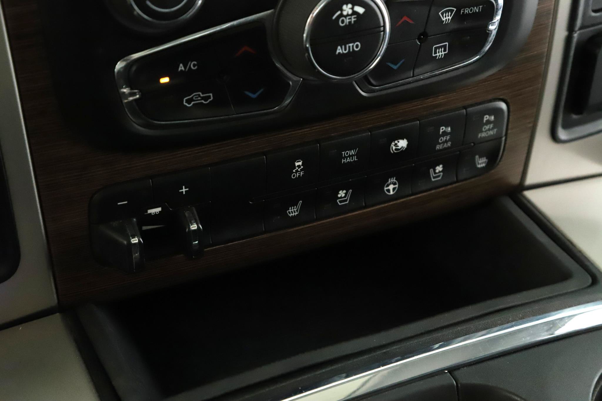 Used 2017 RAM 2500 Laramie w/ Sport Appearance Group AWD/4WD image 15