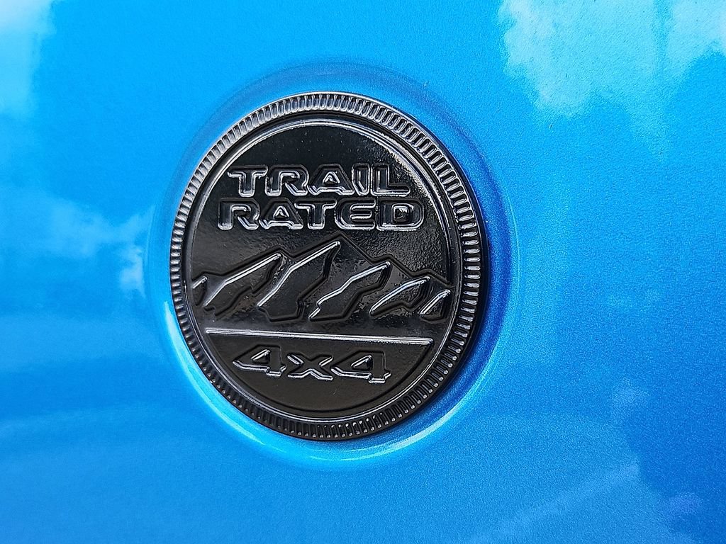 Used 2022 Jeep Wrangler Unlimited Sahara AWD/4WD image 30