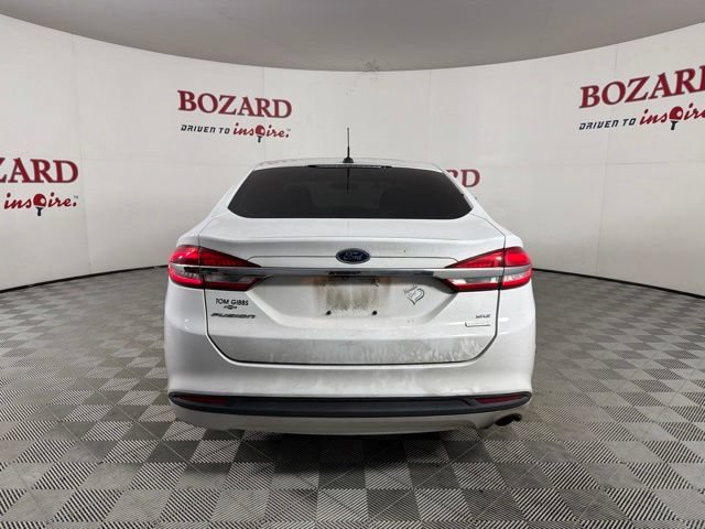 Used 2017 Ford Fusion SE FWD image 7
