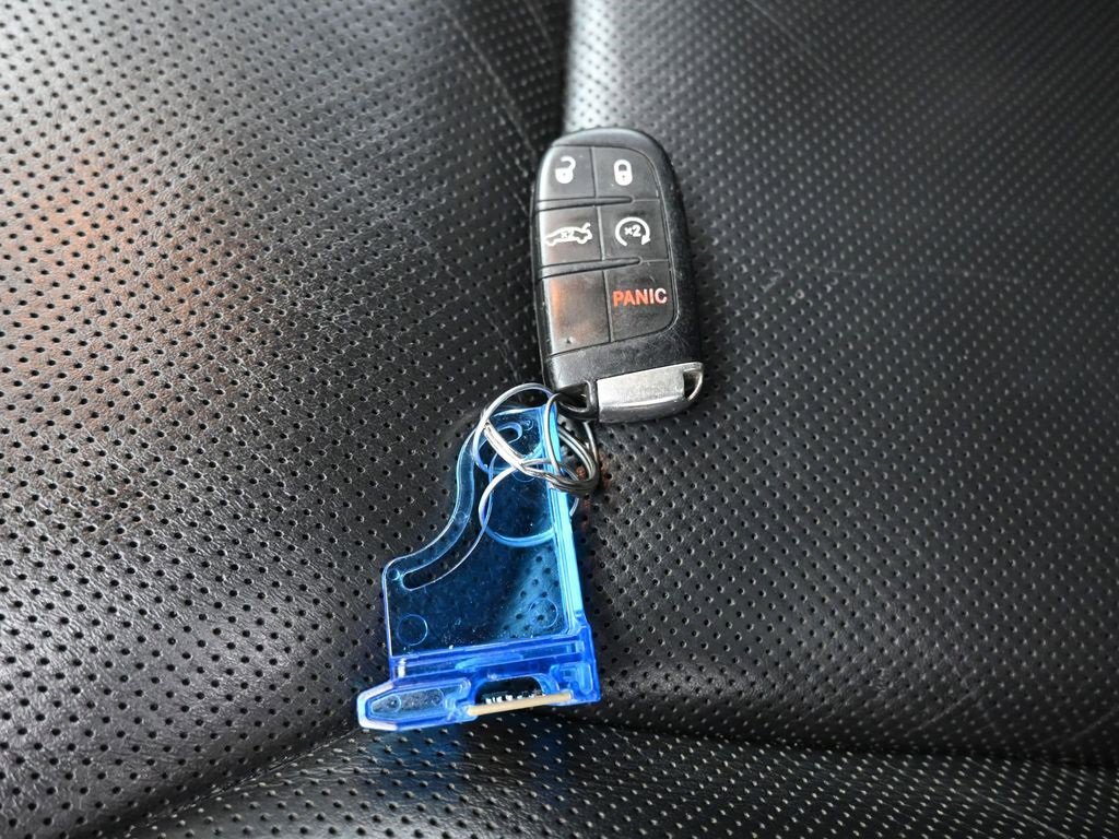 Used 2018 Chrysler 300 Limited image 47