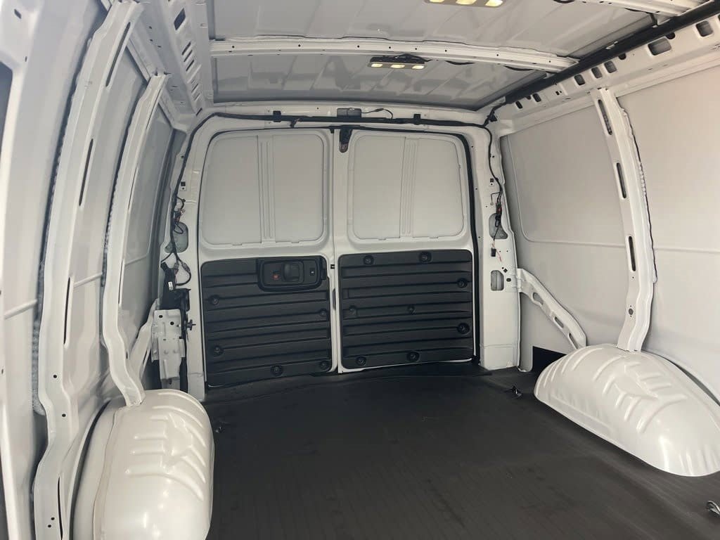New 2025 GMC Savana 3500 Extended w/ Driver Convenience Package image 29