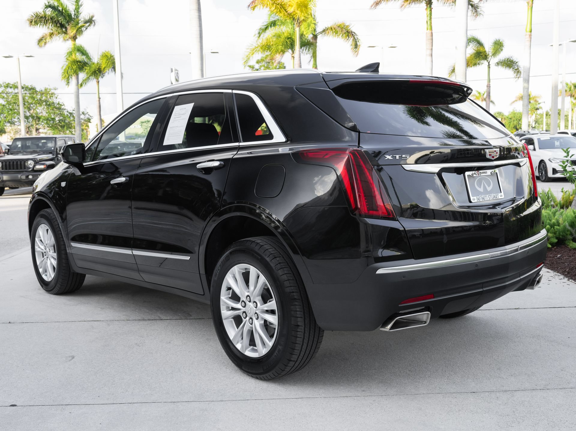 Used 2025 Cadillac XT5 Luxury FWD image 25