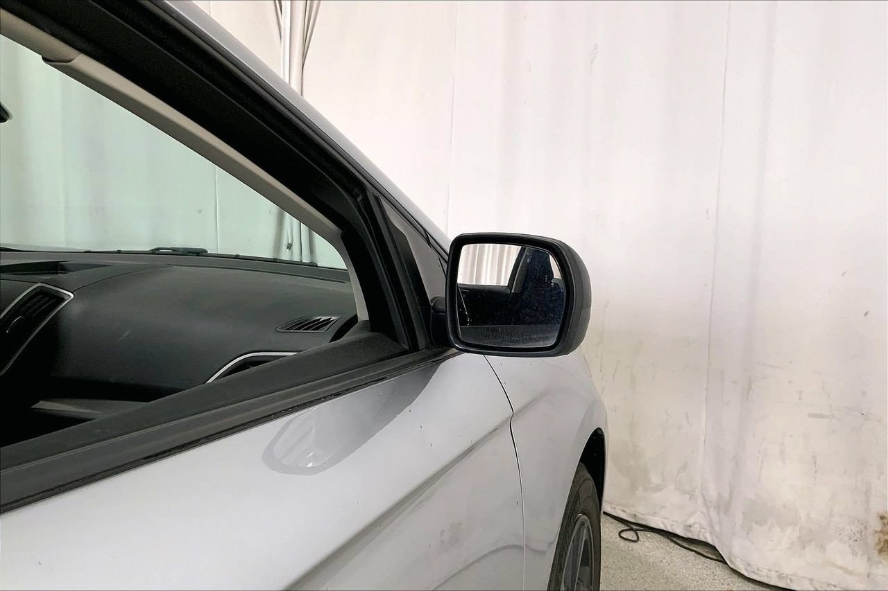 Used 2023 Ford Edge SE AWD/4WD image 11