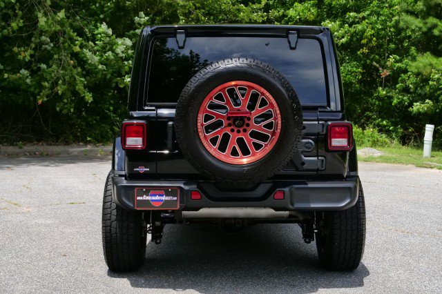 Used 2022 Jeep Wrangler Unlimited Sahara w/ Cold Weather Group AWD/4WD image 8