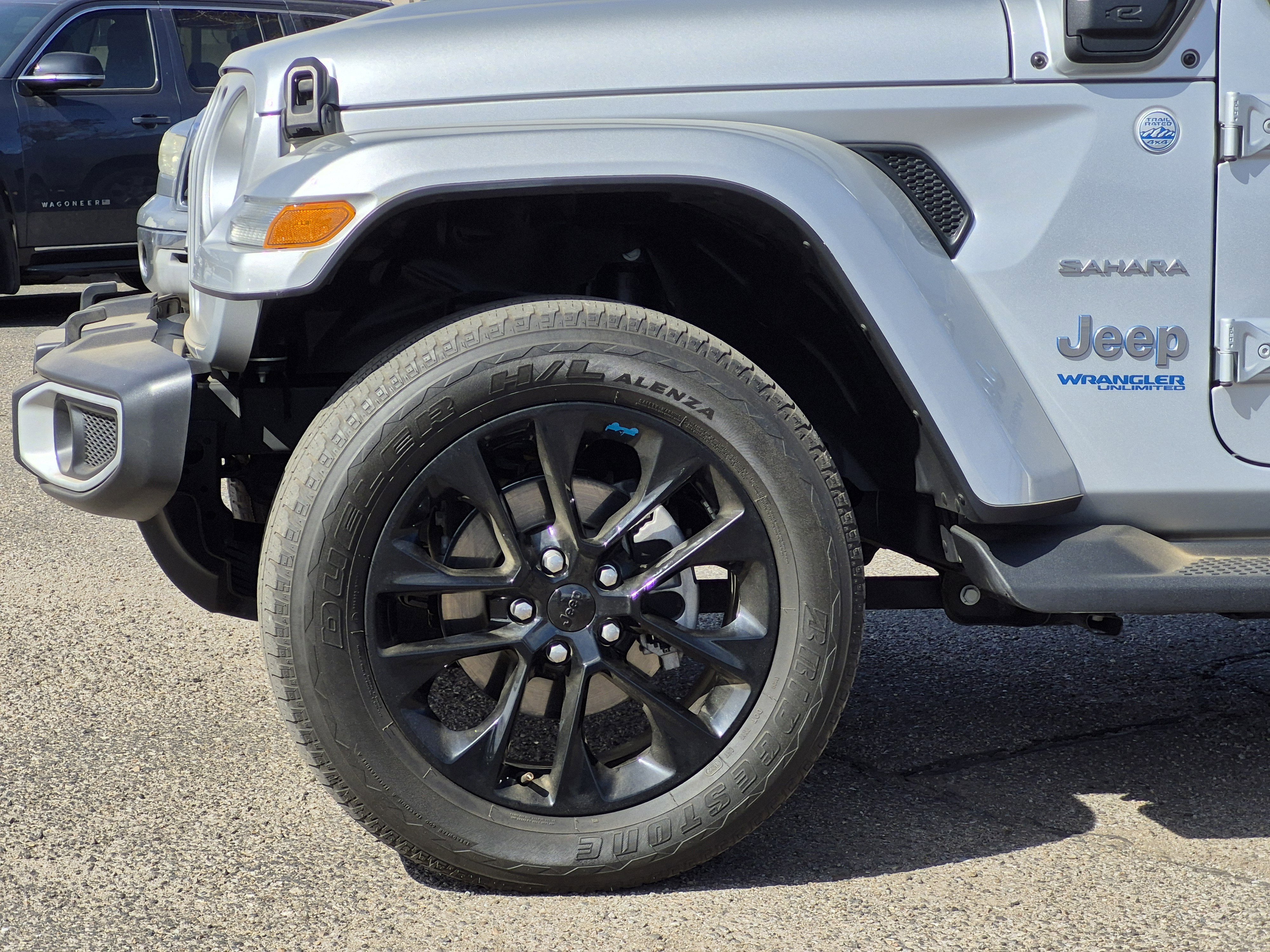 Used 2022 Jeep Wrangler Unlimited Sahara AWD/4WD image 10