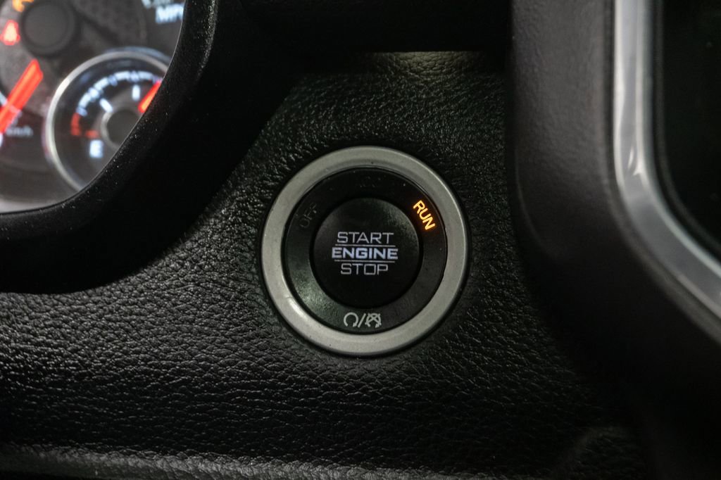 Used 2020 RAM 1500 Laramie w/ Sport Appearance Package AWD/4WD image 19
