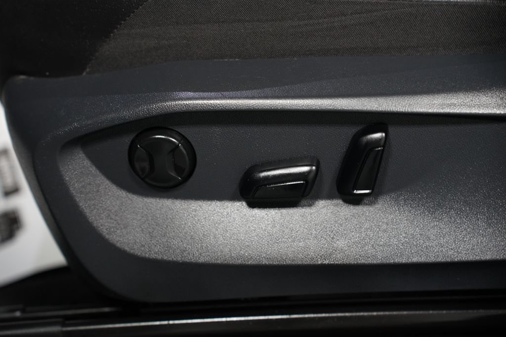 Used 2022 Volkswagen Tiguan SE FWD image 30