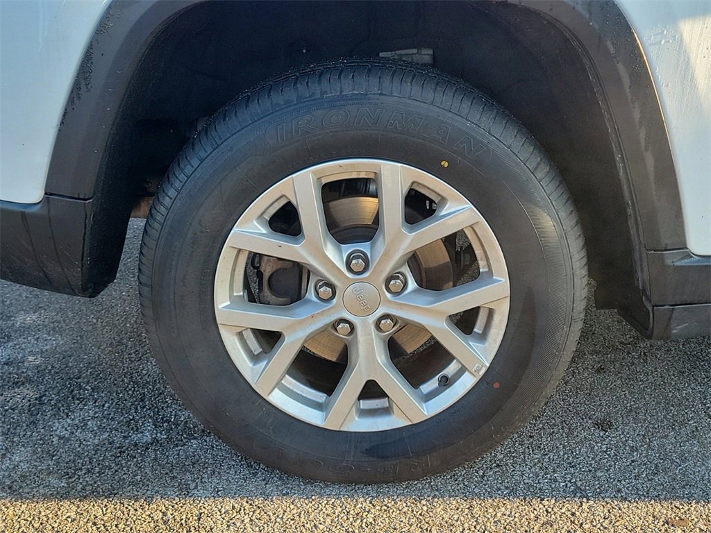 Used 2023 Jeep Grand Cherokee Limited image 6