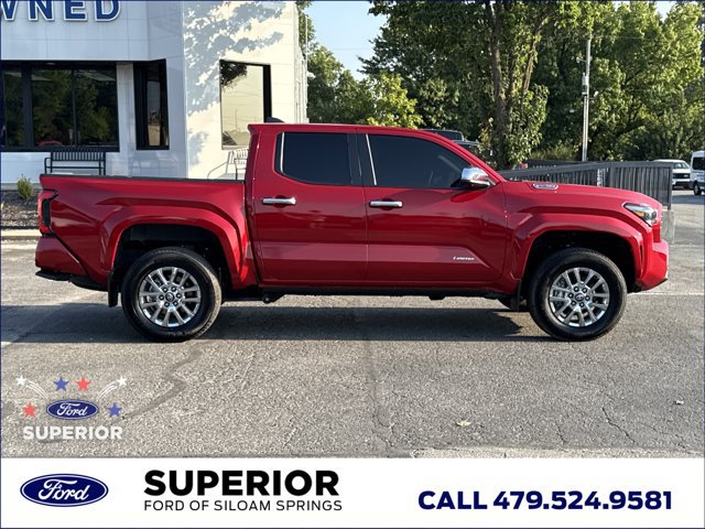 Used 2025 Toyota Tacoma Limited AWD/4WD image 2