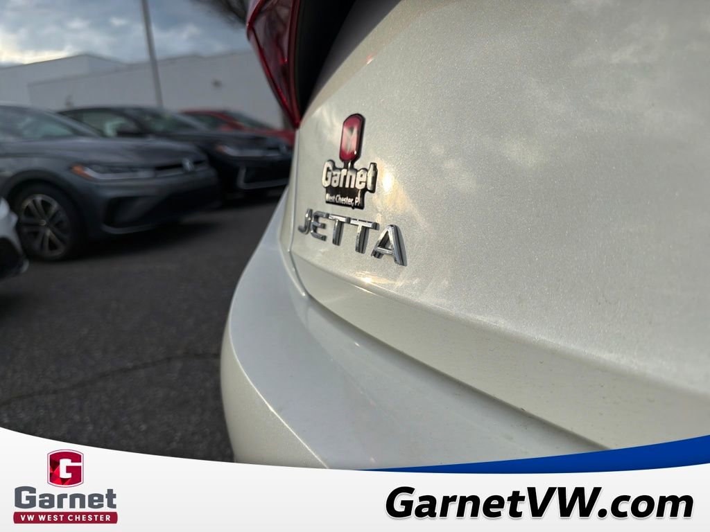 Certified 2023 Volkswagen Jetta SE image 40