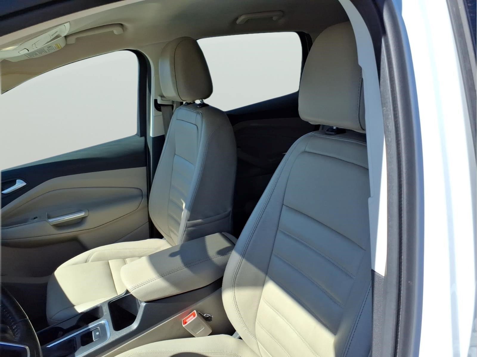 Used 2017 Ford Escape SE w/ SE Leather Comfort Package FWD image 12