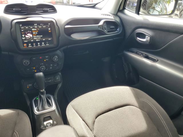 Used 2023 Jeep Renegade Altitude AWD/4WD image 14