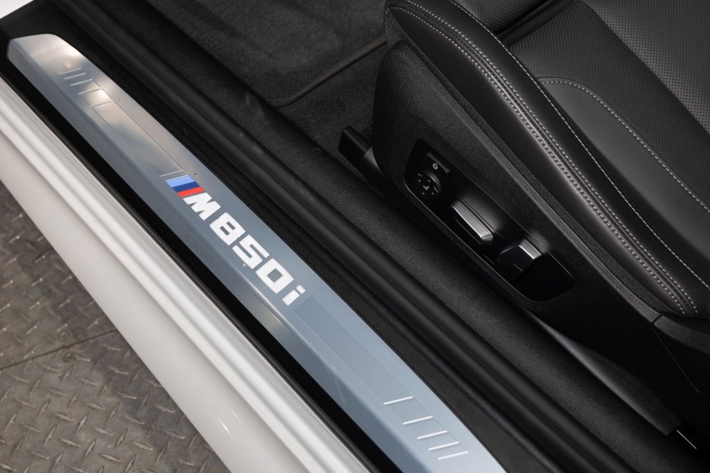 Used 2024 BMW M850i xDrive Convertible image 38