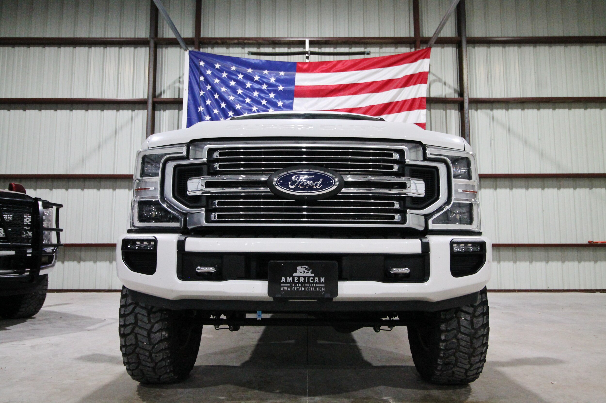 Used 2022 Ford F250 Limited AWD/4WD image 2
