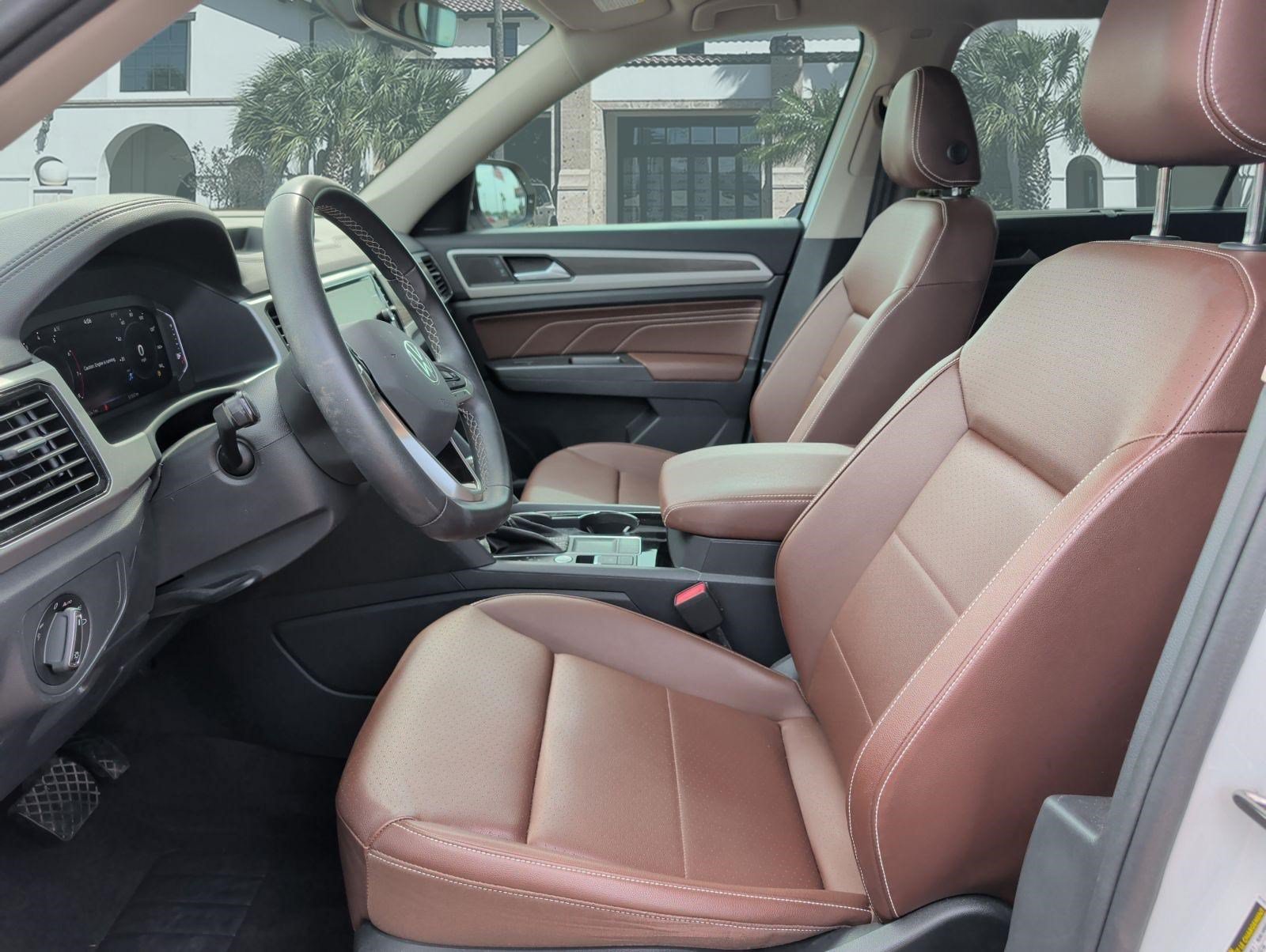 Used 2023 Volkswagen Atlas SE w/ Panoramic Sunroof Package FWD image 11