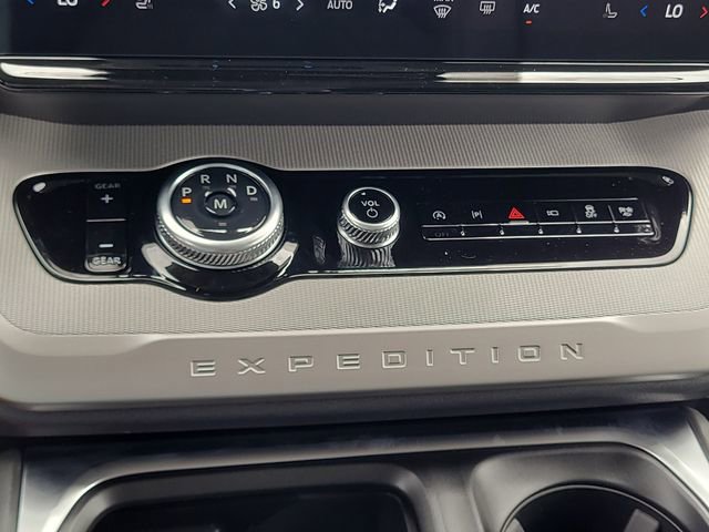 New 2026 Ford Expedition Max Active RWD image 30