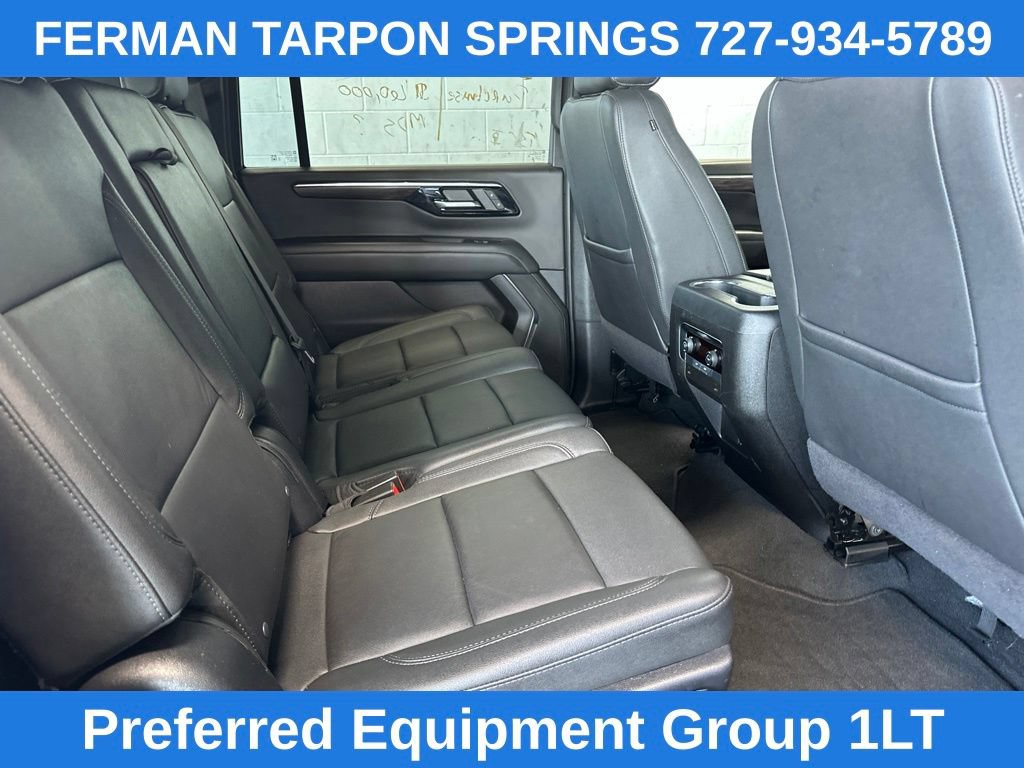 Used 2025 Chevrolet Suburban LT AWD/4WD image 7
