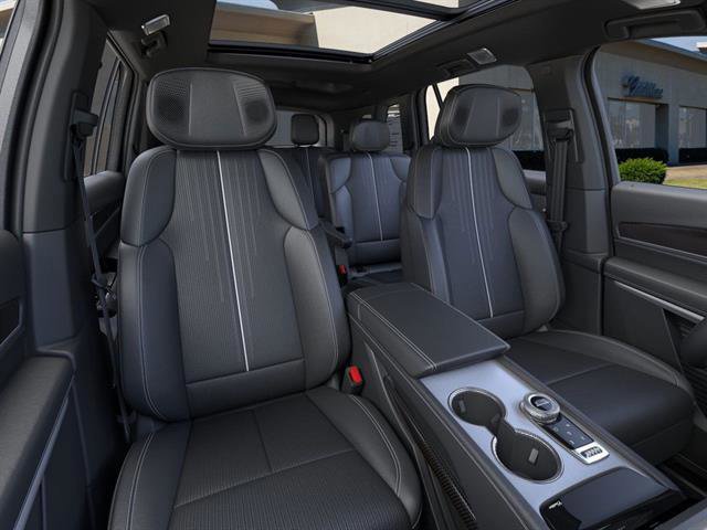 New 2026 Cadillac Vistiq Luxury w/ LPO, Floor Liner Package image 16