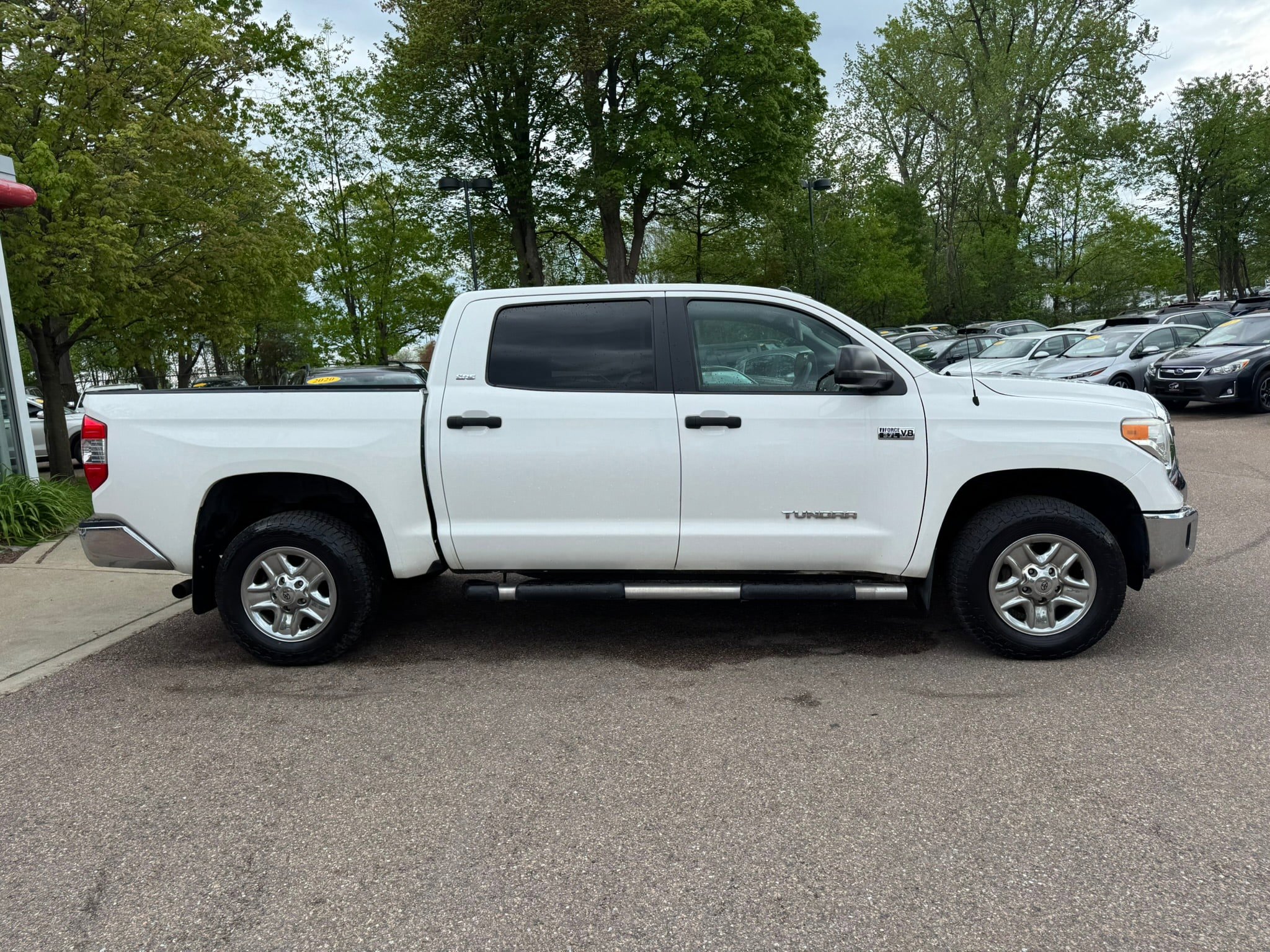 Used 2015 Toyota Tundra SR5 w/ TRD Off Road Package AWD/4WD image 8
