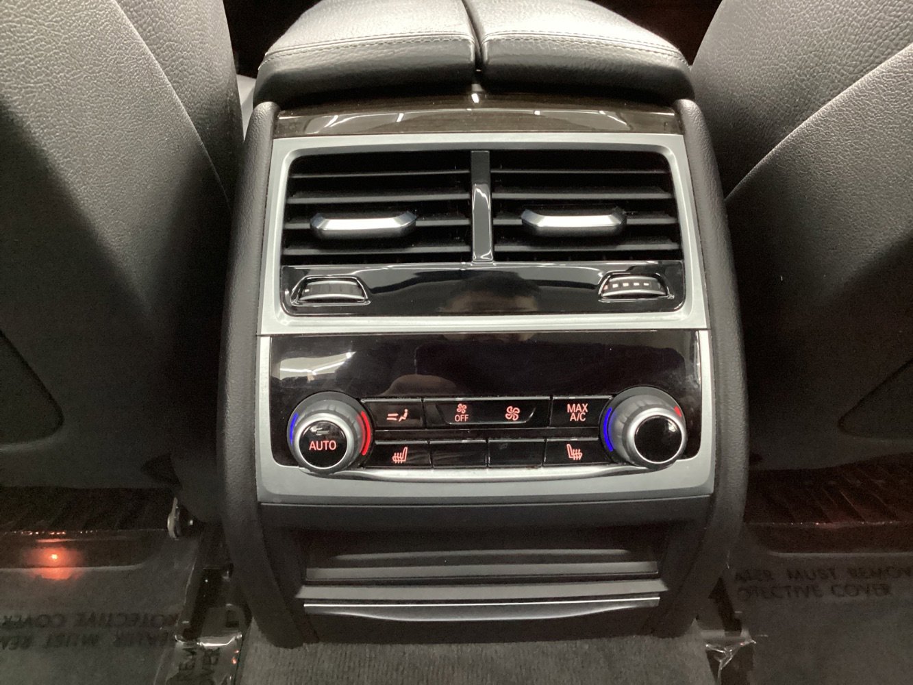 Used 2019 BMW 740i xDrive image 42