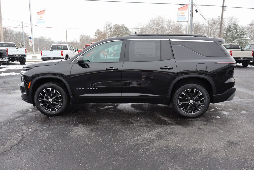 Used 2025 Chevrolet Traverse LT w/ Sun and Wheel Package image 27