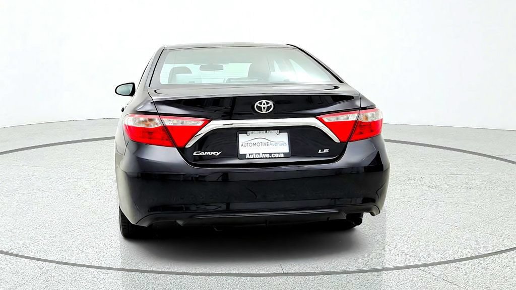 Used 2016 Toyota Camry FWD image 6