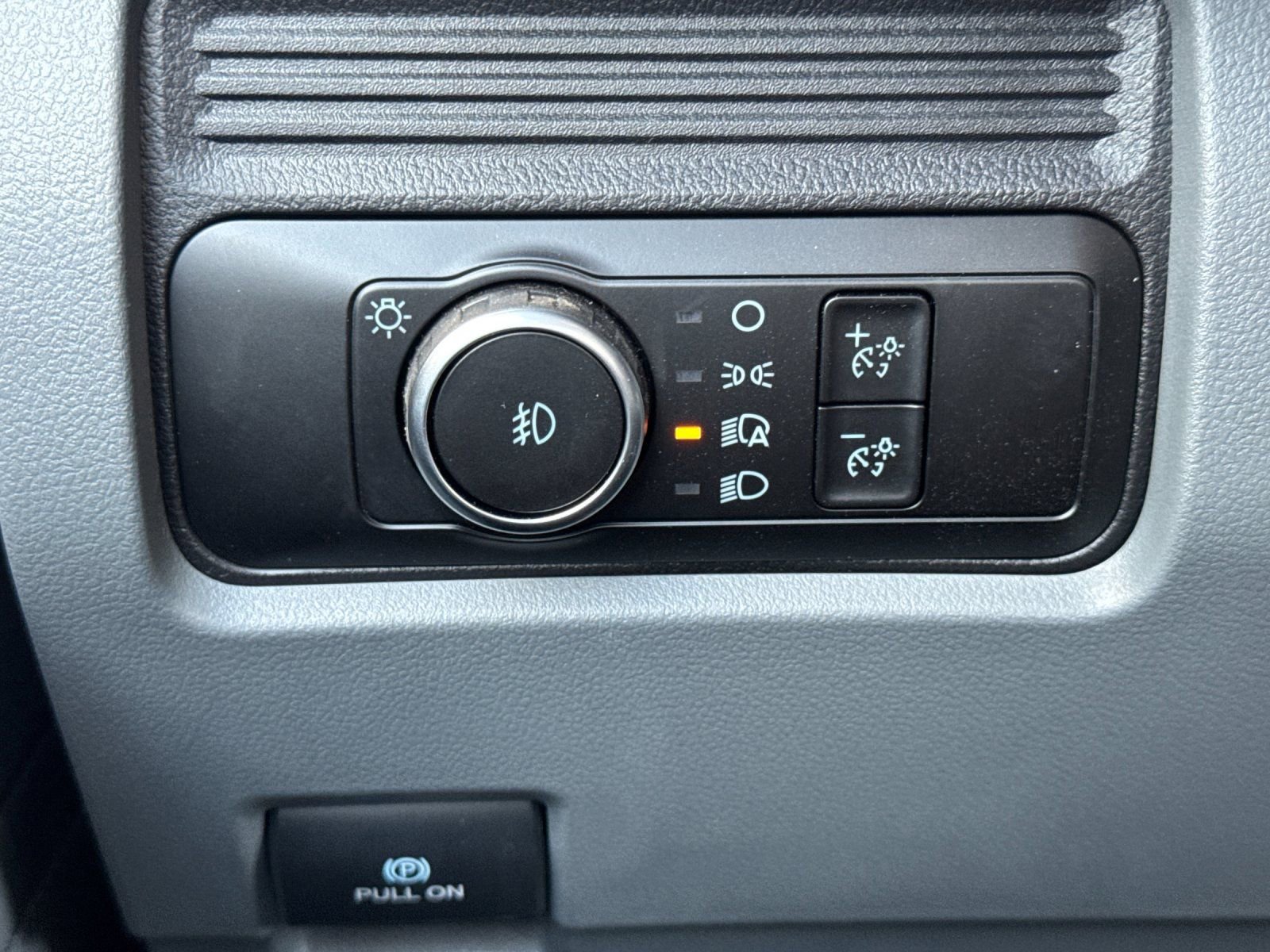 New 2025 Ford F550 4x4 Regular Cab Super Duty image 25