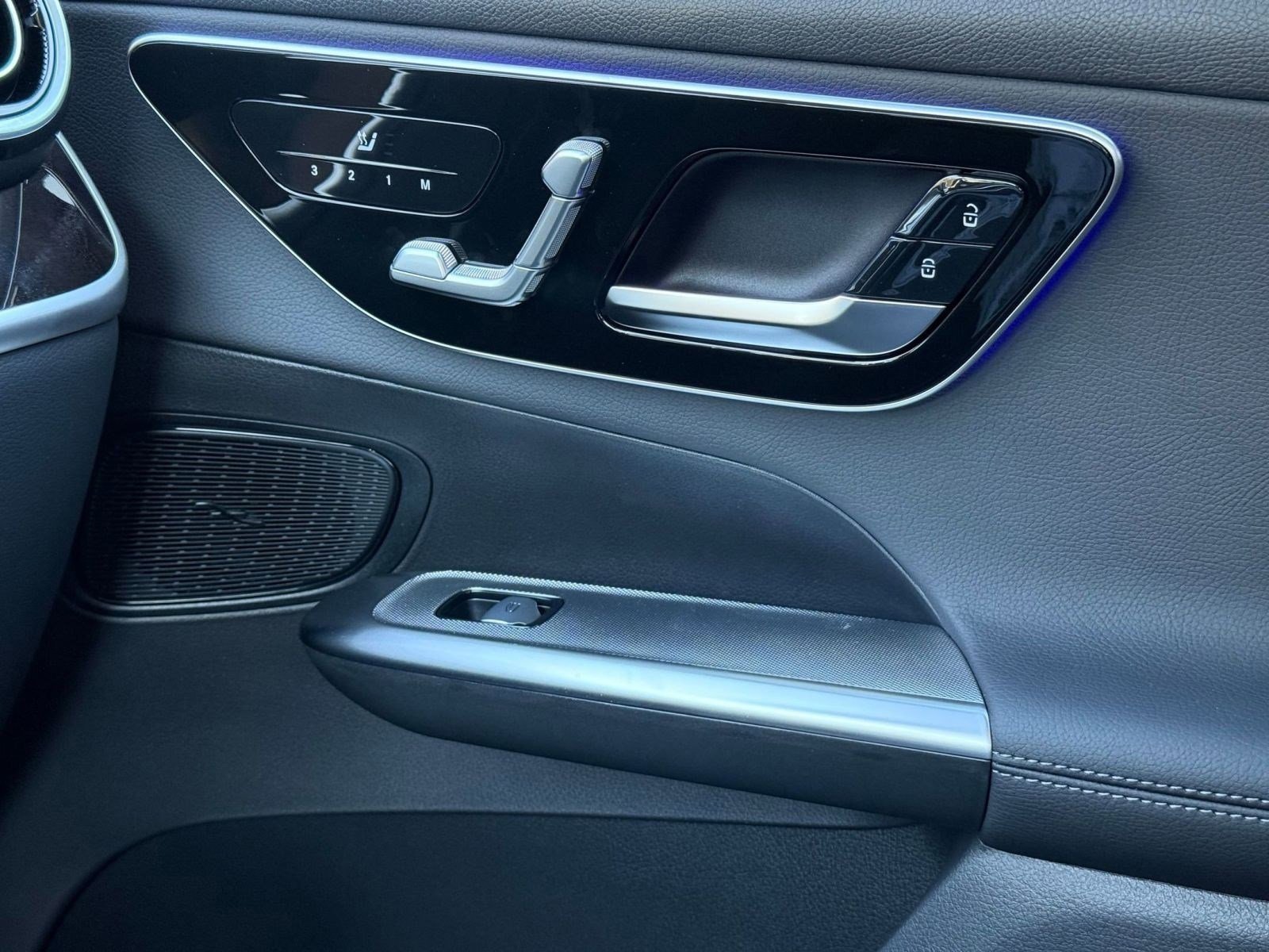 New 2026 Mercedes-Benz GLC 300 image 24