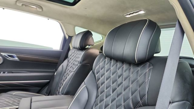 Used 2024 Genesis GV80 3.5T Prestige Signature image 31