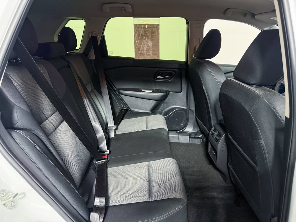 Certified 2026 Nissan Rogue SV AWD/4WD image 30