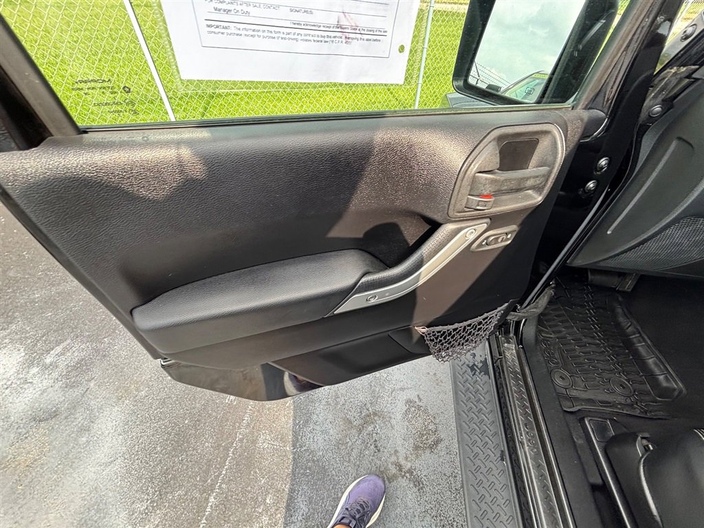 Used 2015 Jeep Wrangler Sahara w/ Connectivity Group image 12