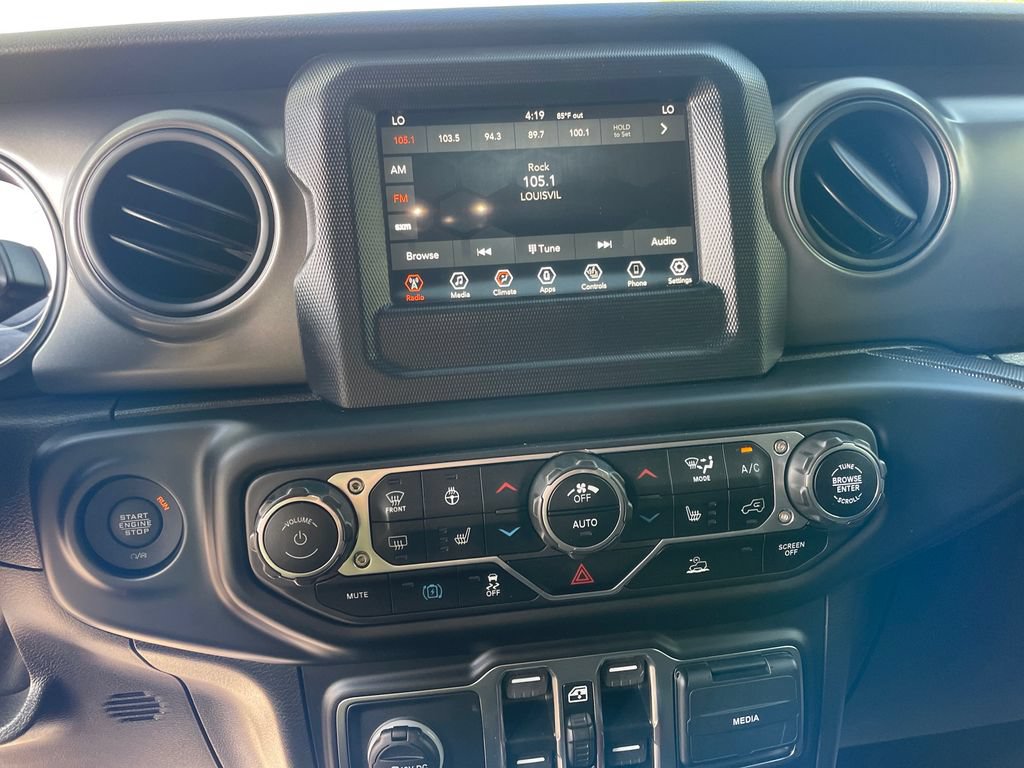 Used 2023 Jeep Wrangler Unlimited w/ Cold Weather Group AWD/4WD image 18