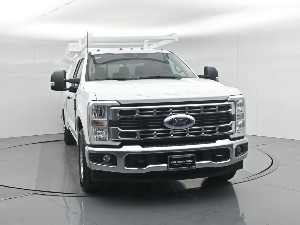 New 2026 Ford F350 XL w/ XL Chrome Package RWD image 33