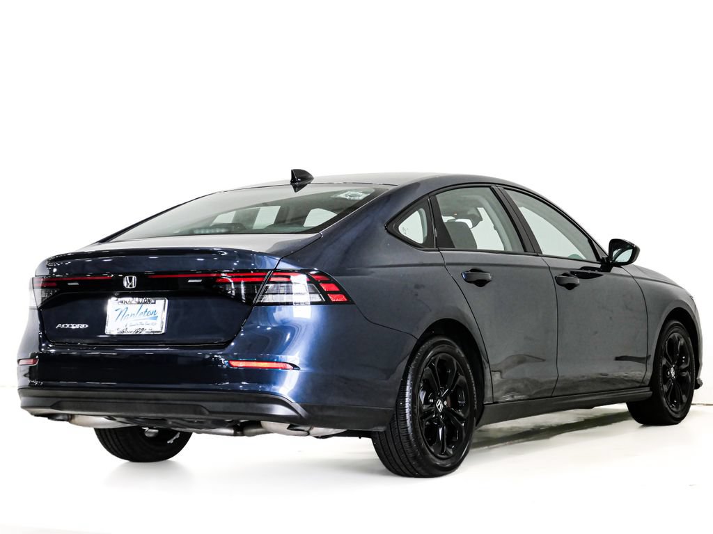 Used 2025 Honda Accord SE image 7